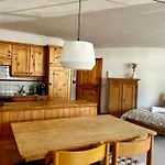 شقة Cosy In Splügen